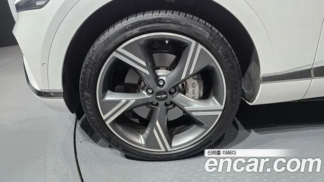 Genesis GV80 2.5T Бензин AWD — Фото автомобиля 4