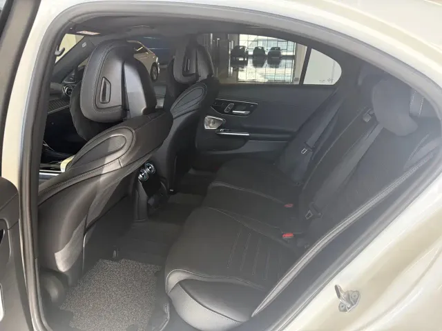 Mercedes-Benz C-Class — Фото автомобиля 8