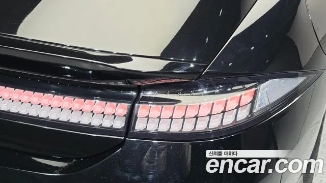 Hyundai Ioniq 6 — Фото автомобиля 8