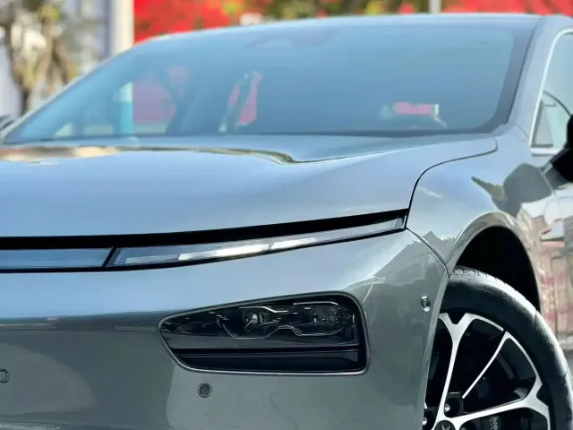XPeng XPeng P7 2020 Model 586N — Фото автомобиля 2