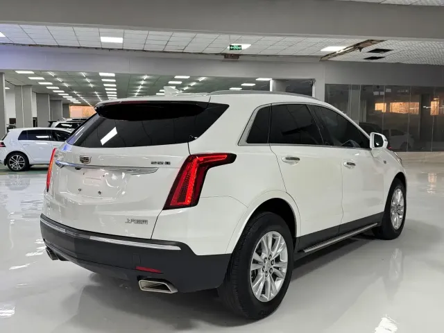 Cadillac XT5 — Фото автомобиля 9