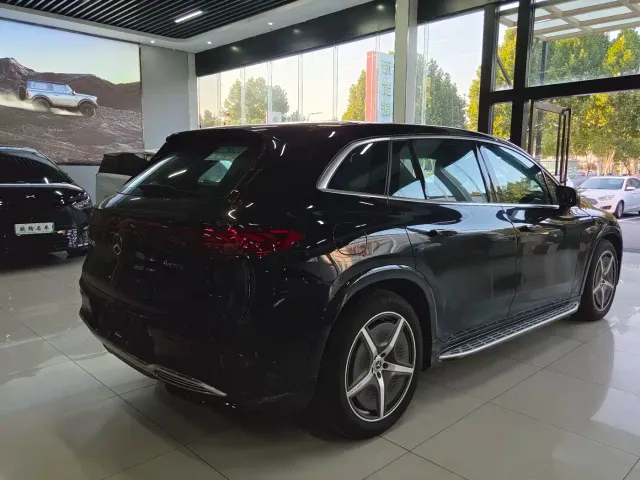 Mercedes-Benz EQS SUV — Фото автомобиля 17