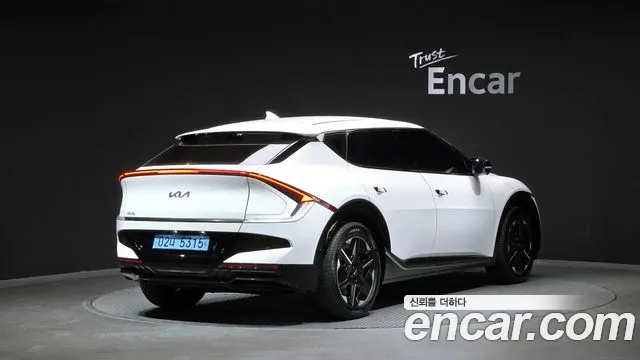 Kia EV6 New — Фото автомобиля 2