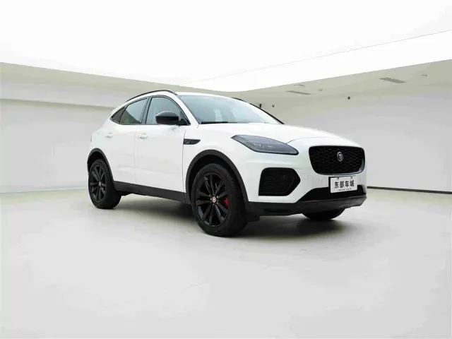 Jaguar E-PACE — Фото автомобиля 3