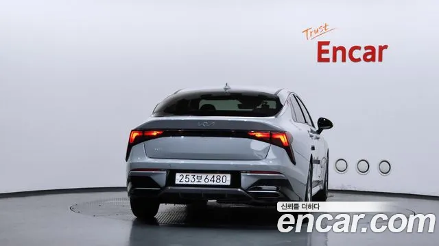 Kia K5 Новый K5 3 поколение 2.0 LPi(Для проката) — Фото автомобиля 3