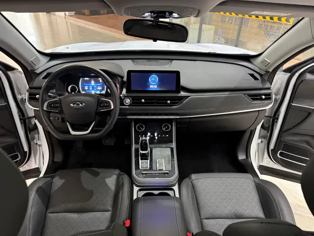 Chery Tiggo 8 — Фото автомобиля 12