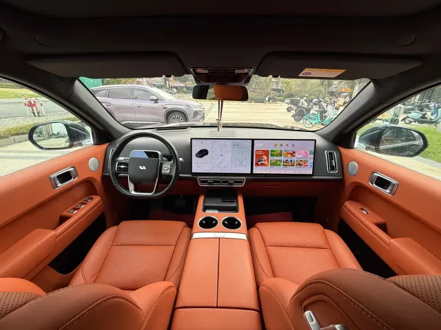 Li Auto L7 — Фото автомобиля 6