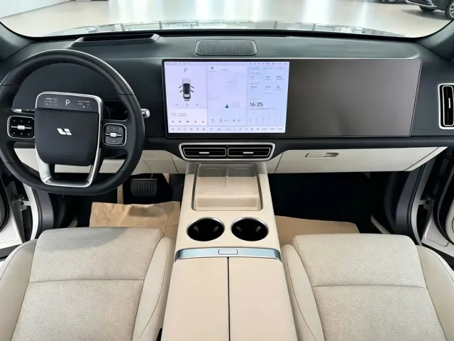 Li Auto L6 — Фото автомобиля 6