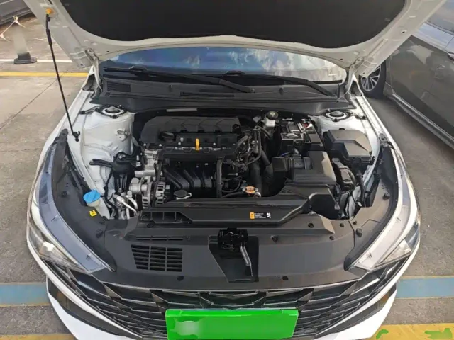 Hyundai Elantra — Фото автомобиля 19