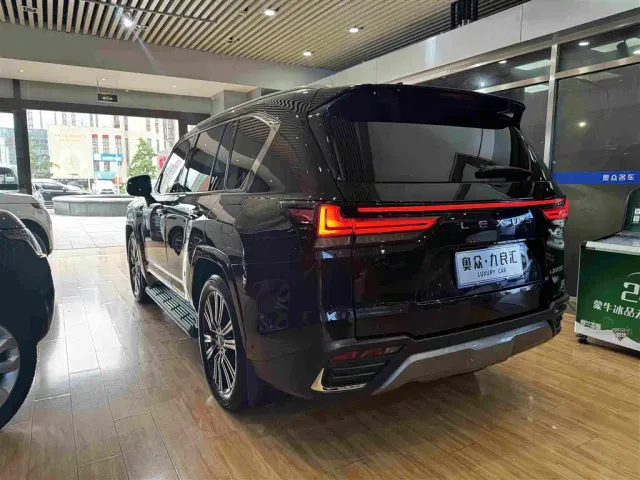 Lexus Lexus LX 2025 700h Boundary Edition — Фото автомобиля 16