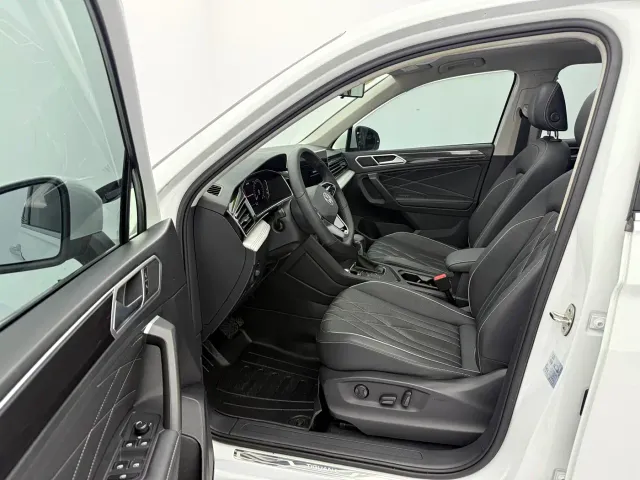 Volkswagen Tiguan L — Фото автомобиля 19