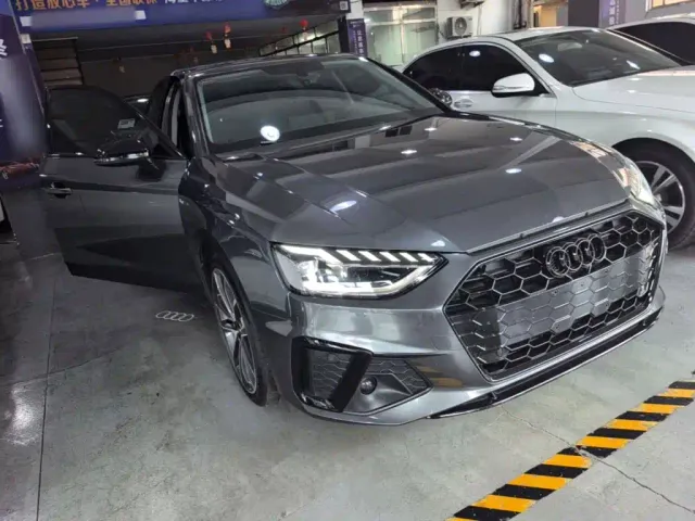 Audi A4L — Фото автомобиля 3