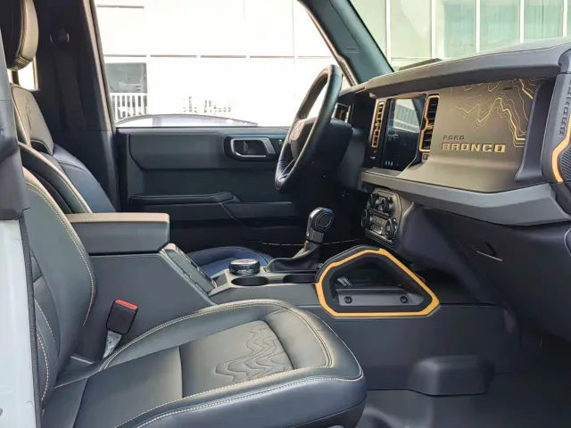 Ford Bronco — Фото автомобиля 21