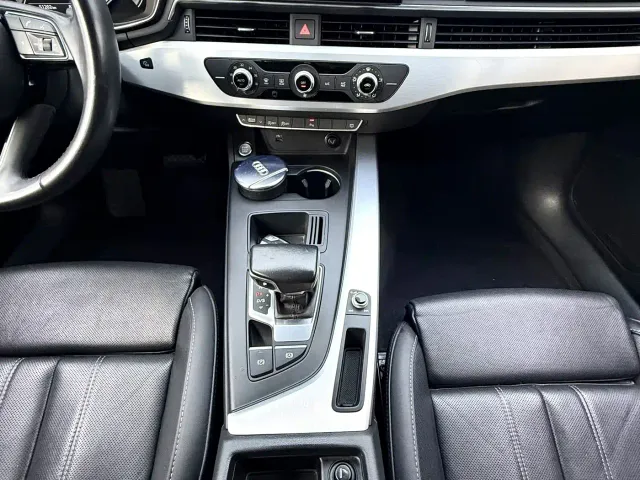 Audi A4L — Фото автомобиля 11