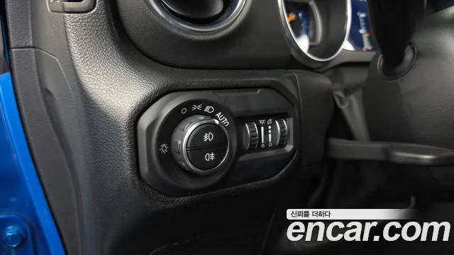 Jeep Wrangler JL — Фото автомобиля 18