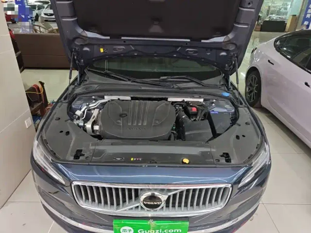 Volvo S90 — Фото автомобиля 19