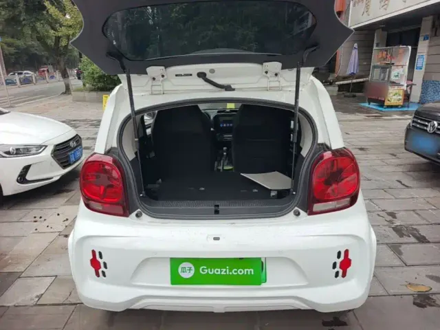 Roewe Clever — Фото автомобиля 14