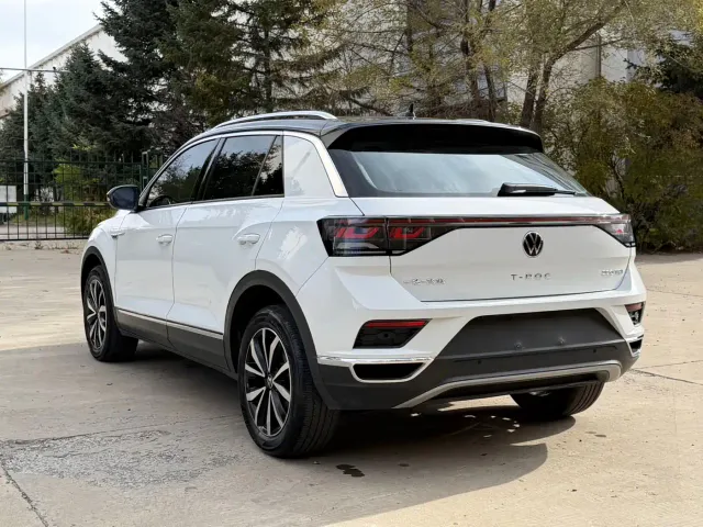 Volkswagen T-Roc — Фото автомобиля 7