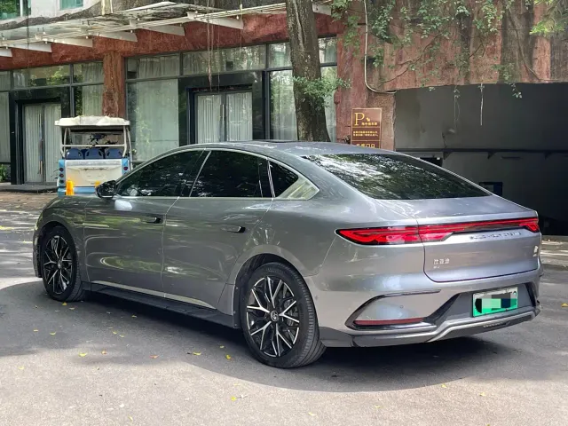 BYD Han — Фото автомобиля 11