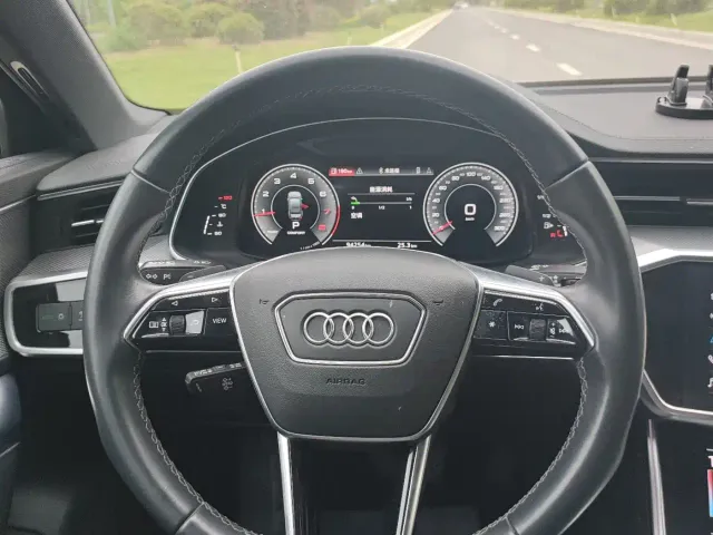 Audi A6L — Фото автомобиля 11
