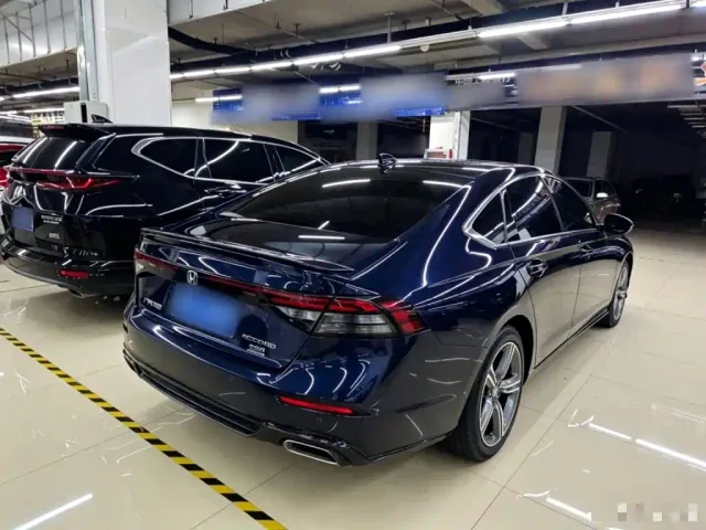 Honda Accord — Фото автомобиля 6