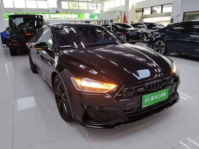 Audi A7L — Фото автомобиля 3