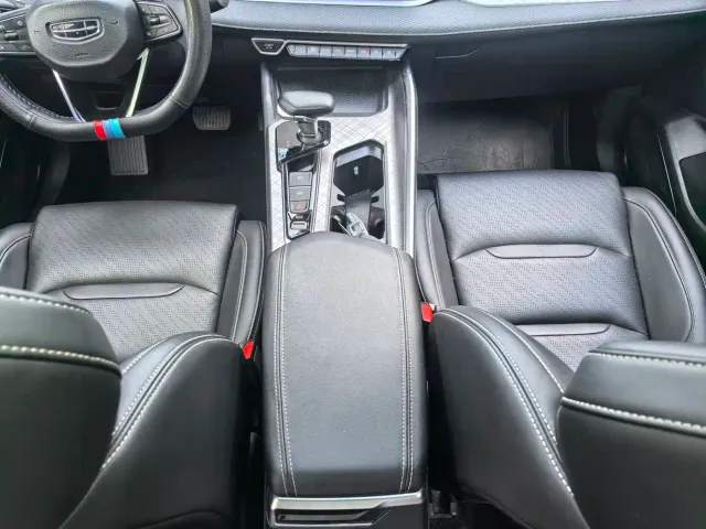 Geely Xingrui — Фото автомобиля 12