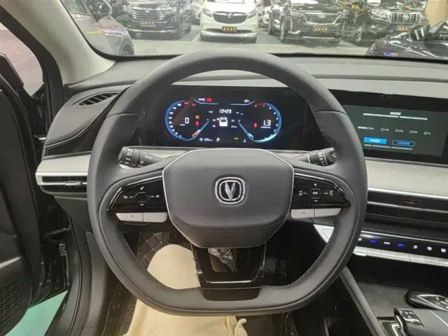 Changan Eado — Фото автомобиля 10