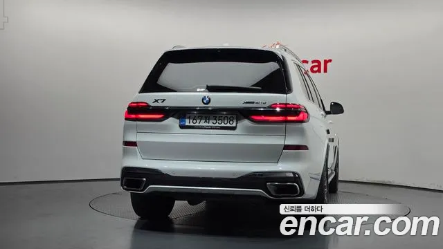 BMW X7 — Фото автомобиля 4