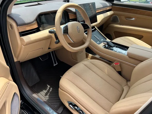 Aito M7 — Фото автомобиля 19