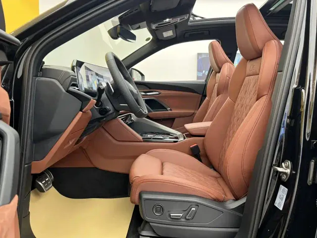 Audi Q5L — Фото автомобиля 12
