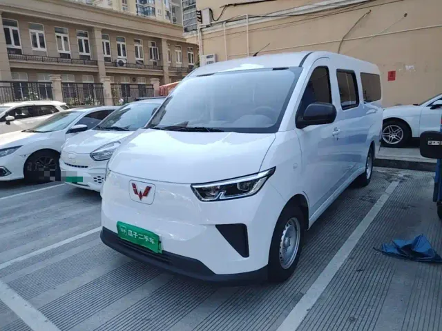 Фотография автомобиля — Wuling Yangguang