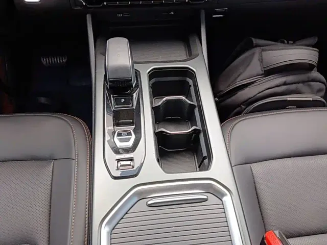 Geely Haoyue L — Фото автомобиля 13