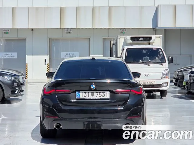 BMW 4 Series G22 — Фото автомобиля 4