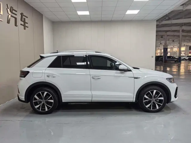 Volkswagen T-Roc — Фото автомобиля 9
