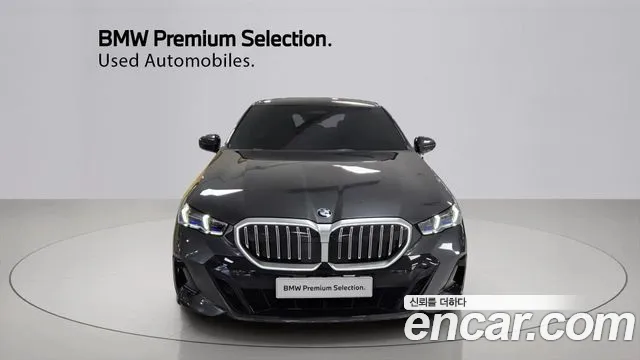 BMW 5 Series — Фото автомобиля 3