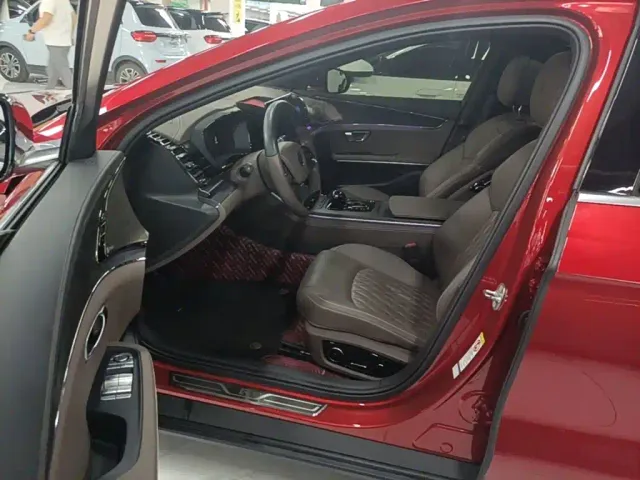 BYD Han — Фото автомобиля 15