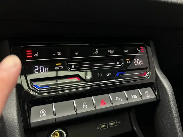 Skoda Karoq — Фото автомобиля 7