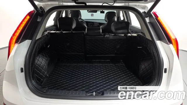 Kia Niro The All New — Фото автомобиля 22