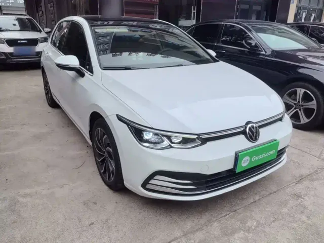 Volkswagen Golf — Фото автомобиля 3