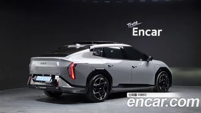 Kia EV4 — Фото автомобиля 2