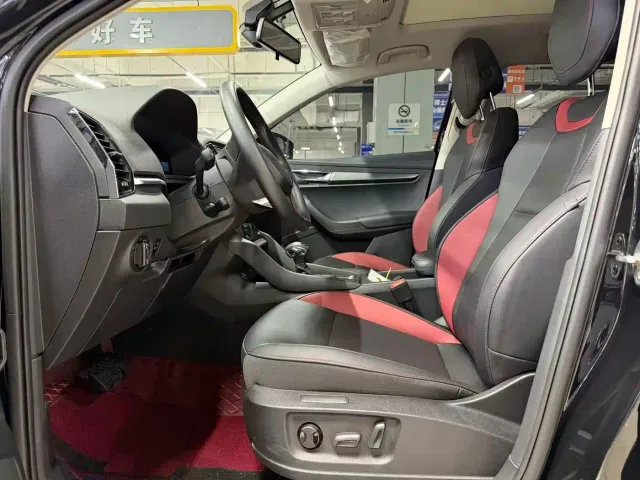 Skoda Karoq — Фото автомобиля 5