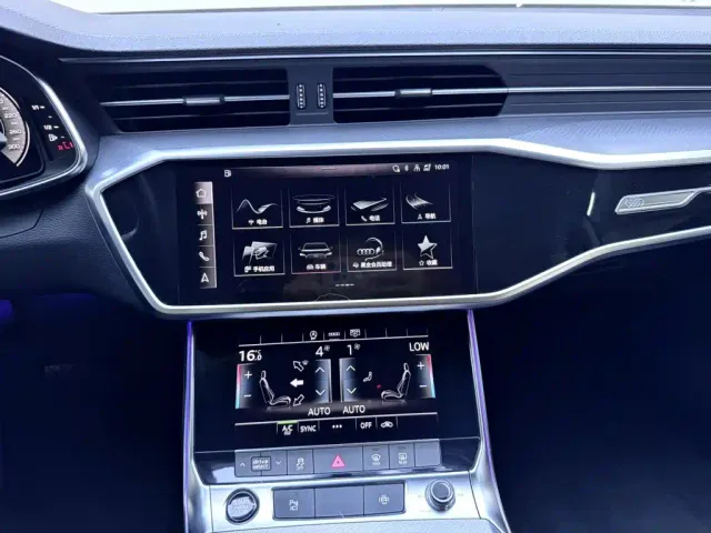 Audi A7L — Фото автомобиля 15