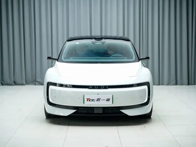 Audi E5 Sportback — Фото автомобиля 2
