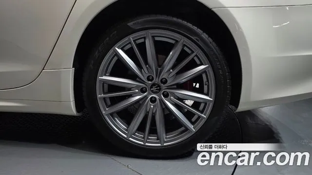 Maserati Quattroporte — Фото автомобиля 6