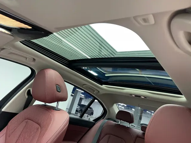 BMW i3 — Фото автомобиля 14