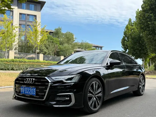 Фотография автомобиля — Audi A6L