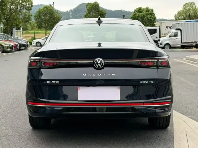 Volkswagen Magotan — Фото автомобиля 8
