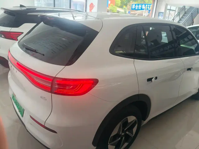 Geely Galaxy E5 — Фото автомобиля 10