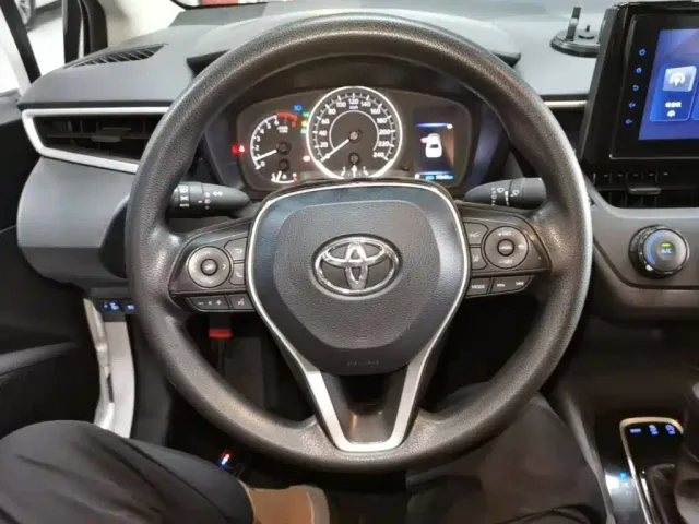 Toyota Corolla — Фото автомобиля 10